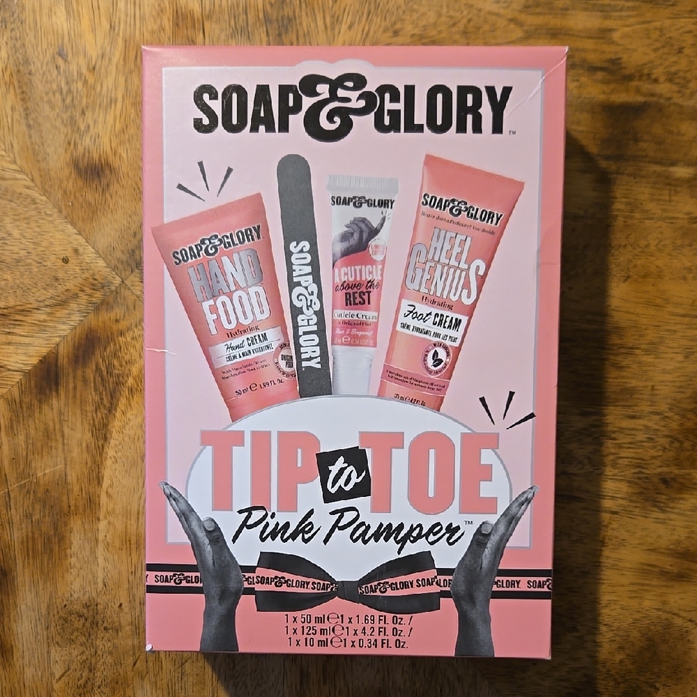Soap & Glory Pink Pamper Set